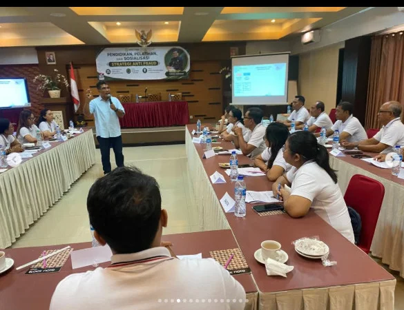 Foto: Penyampaian materi oleh narasumber pelatihan.